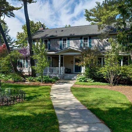 The Spring Lighthouse B&B Elk Rapids Exterior photo