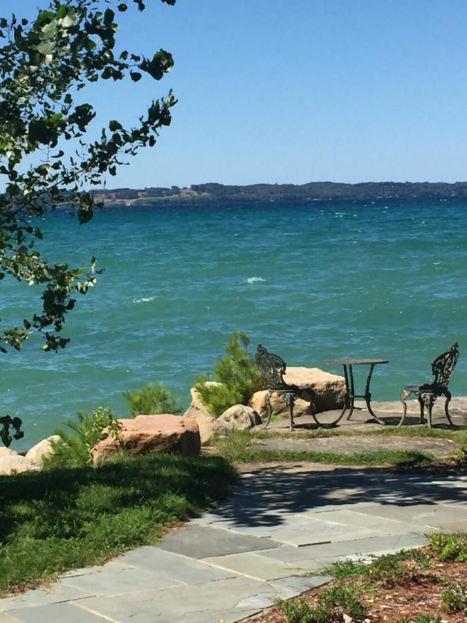 The Spring Lighthouse B&B Elk Rapids Exterior photo