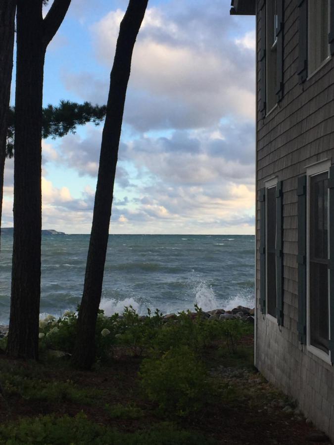 The Spring Lighthouse B&B Elk Rapids Exterior photo